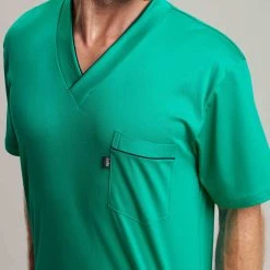 JADO Pyjama Kurzer Grüner Pyjama Mit Blau-buntem Minimalprint Kurzer Grüner Pyjama Mit Blau-buntem Minimalprint -Zimmerli Geschäft 1aa0cb5b 2b16 46a5 97f8 a0affb03422c scaled