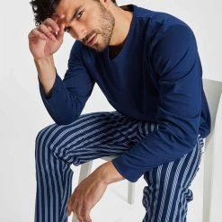 Mey Pyjama Pyjama (2 Tlg) -Zimmerli Geschäft c06bb04c b7f5 5328 96da fba8b478ac21 scaled