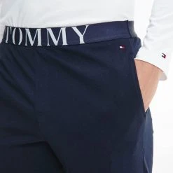 Tommy Hilfiger Underwear Pyjama (2 Tlg) Mit Tommy Hilfiger Logo-Schriftzug Am Bund 15 Tommy Hilfiger Underwear Pyjama (2 Tlg) Mit Tommy Hilfiger Logo-Schriftzug Am Bund -Zimmerli Geschäft f83abb4e f8a1 55ce 9ba0 13c6c8c00030 scaled